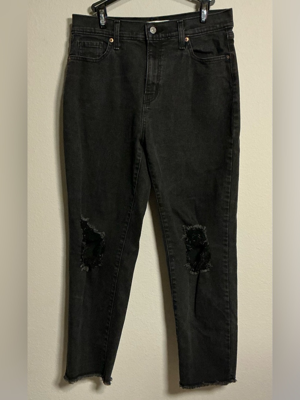 Women's High-Rise Black Distressed Skinny Jeans